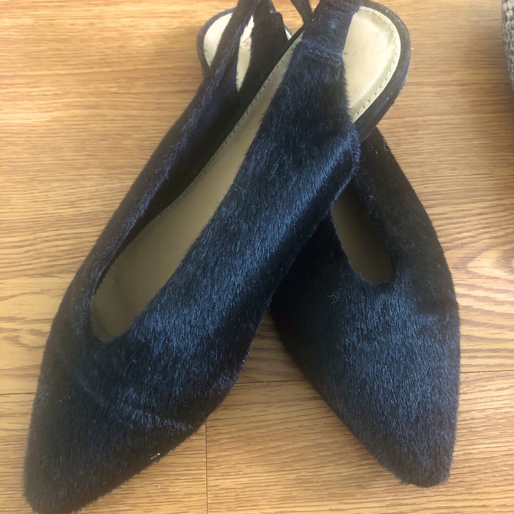 Flat sandals